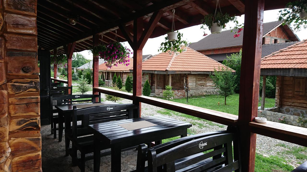 Satul Traditional Runcu  Exterior photo